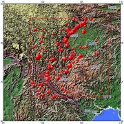 8月17日云南省昭通市永善县5.0级地震图集_震中周边（10°×10°）过去1年3级以上地震分布图